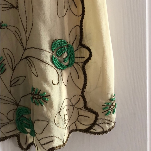 Elegant SILK embroidered and beaded top NWOT - Picture 3 of 9